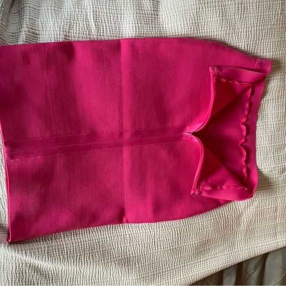 Hot Pink! Stretch Body-Con Skirt, Knee-Length - Picture 5 of 7